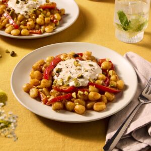 Recept Mini Gnocchi met burrata, pistache pesto en geroosterde puntpaprika Grand'Italia