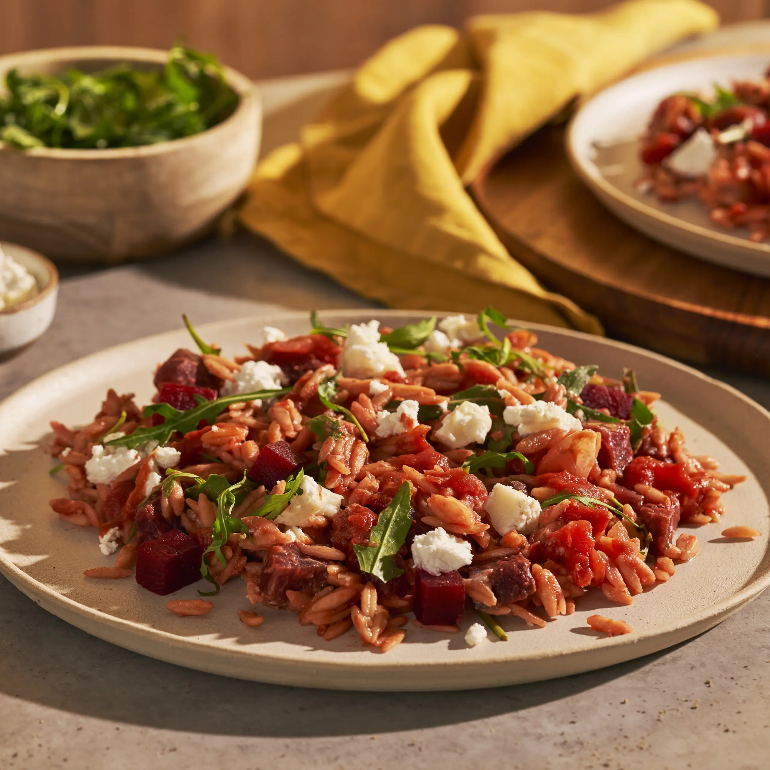Orzo risotto met Sugocasa, rode biet en geitenkaas
