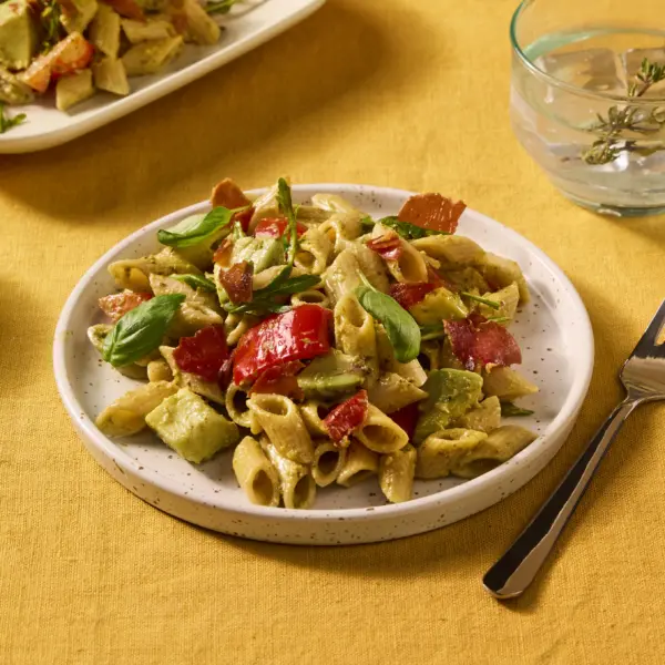 Recept Pastasalade met avocado en romige groene pesto Grand'Italia