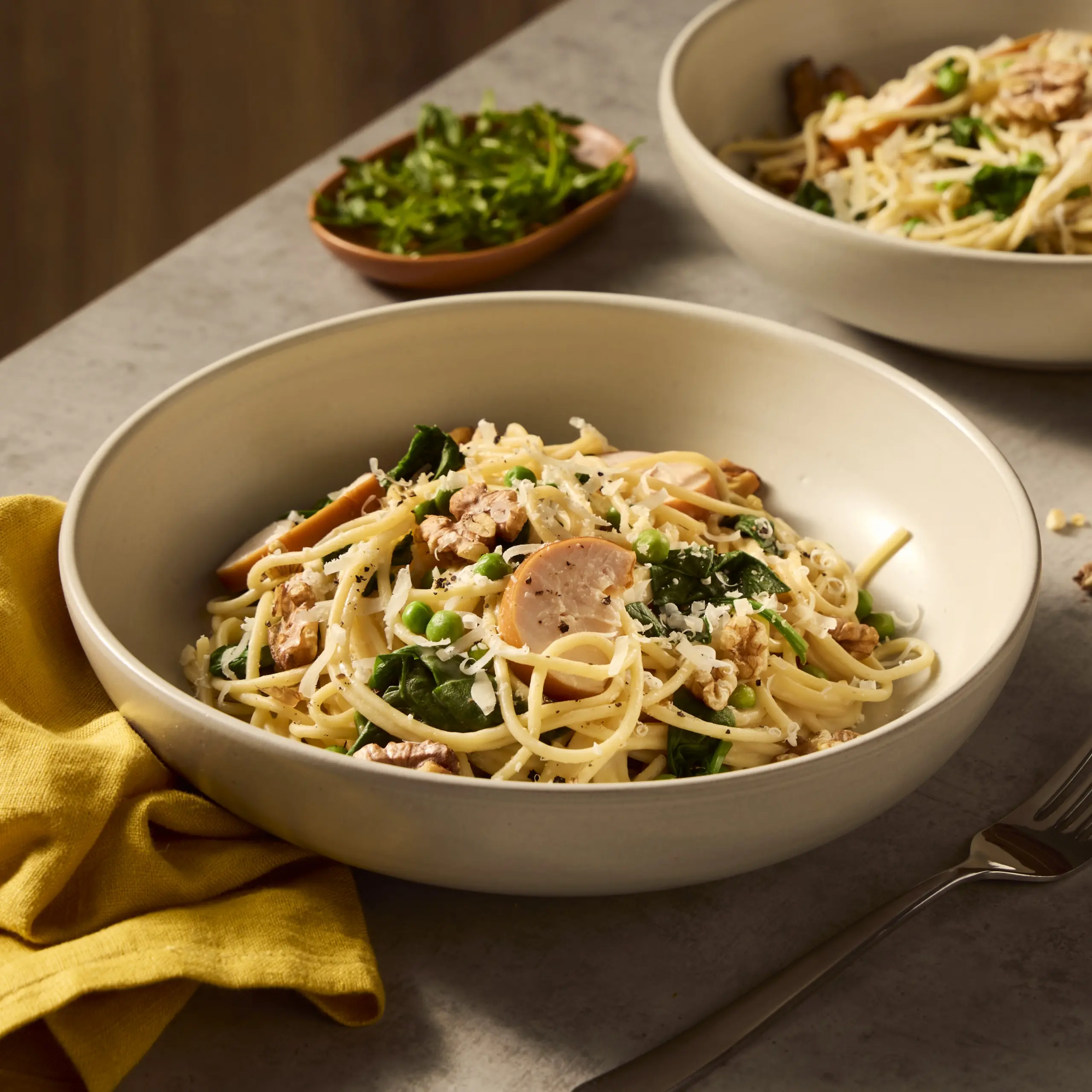 Spaghetti met kip en spinazie in Romana pastasaus