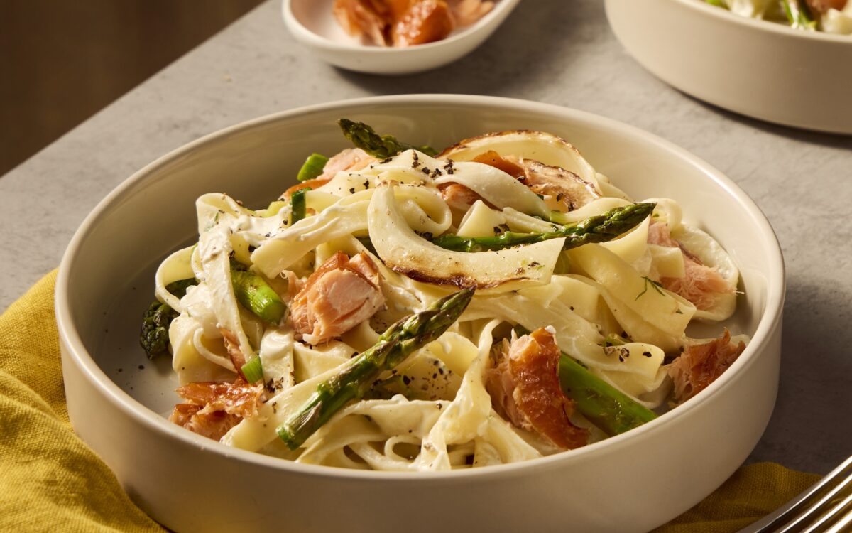 Recept Tagliatelle met zalm en groene asperges Grand'Italia