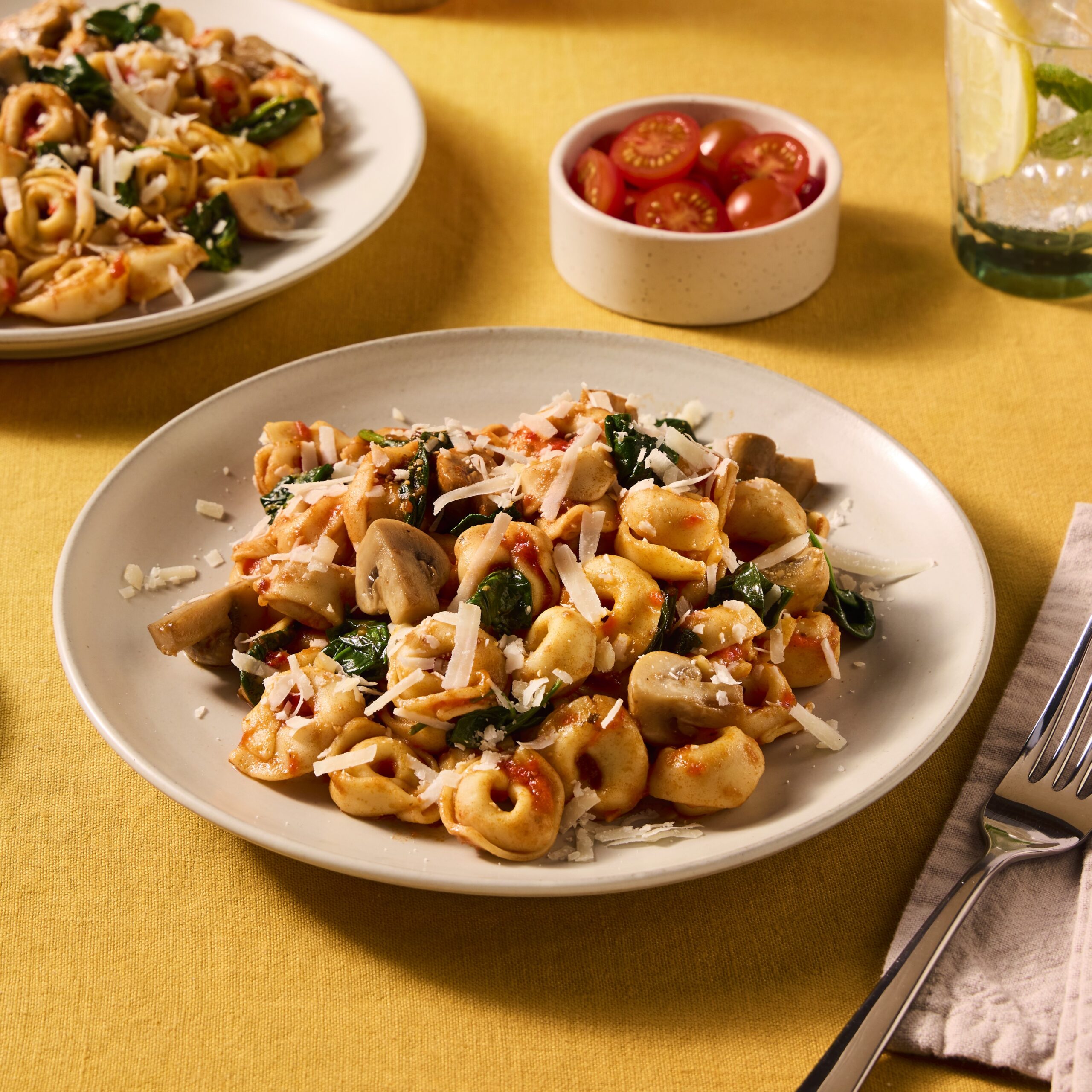 Tortellini al Gusto Carne met Toscana saus