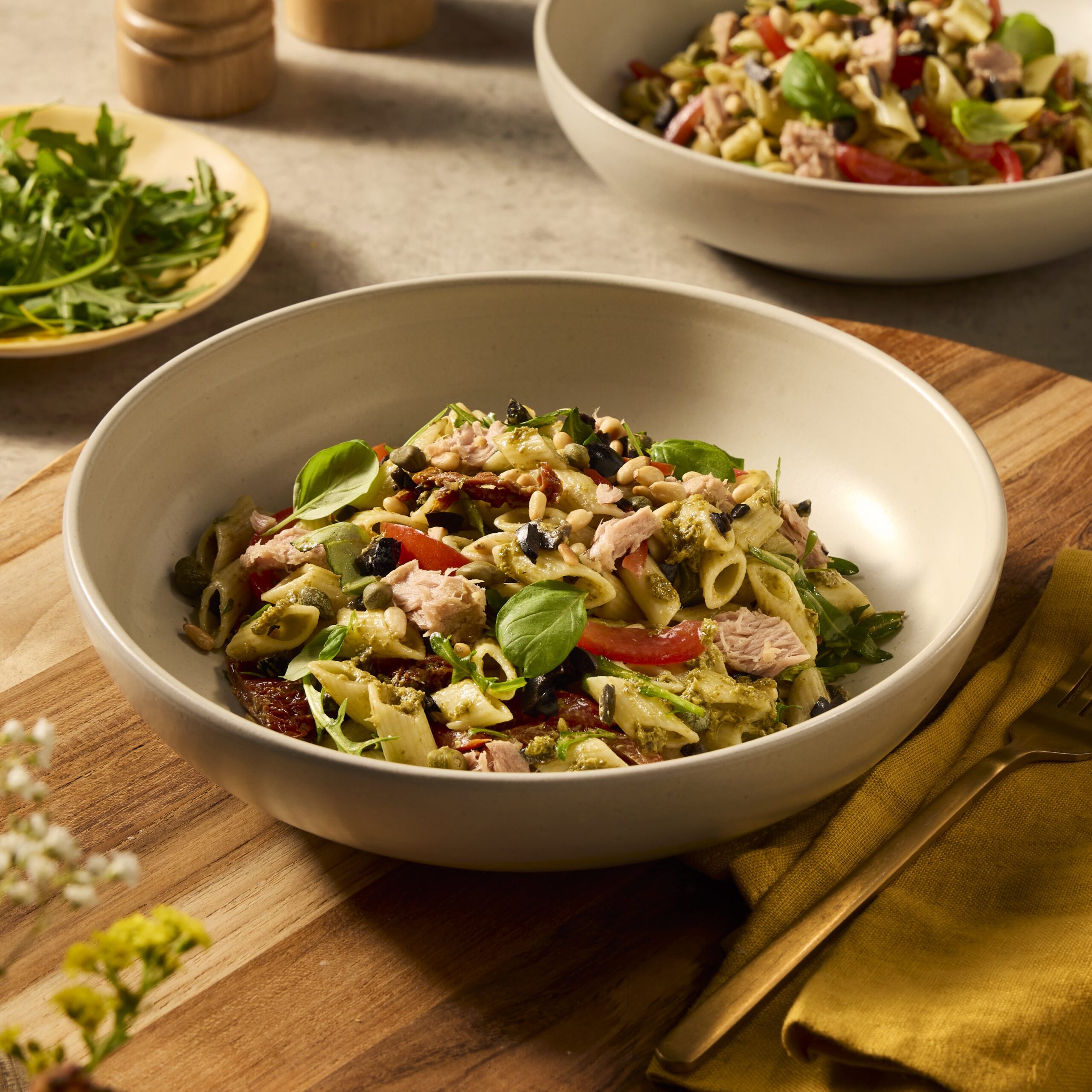 Pastasalade met tonijn en pesto