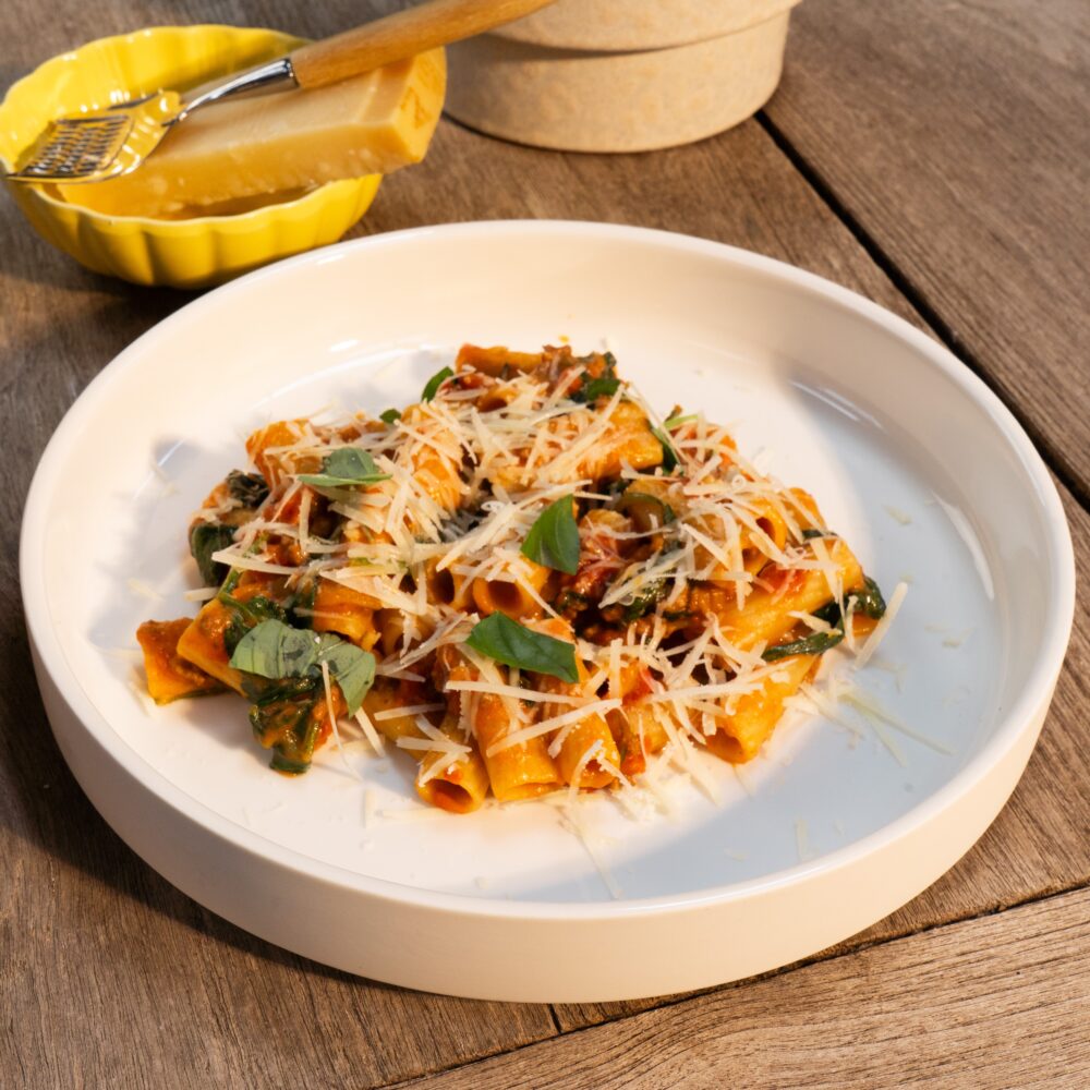 Recept Romige rigatoni met gehakt en spinazie GrandItalia