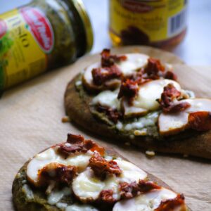 Recept Mini naan pizza met pesto Balans in de keuken x Grand'Italia