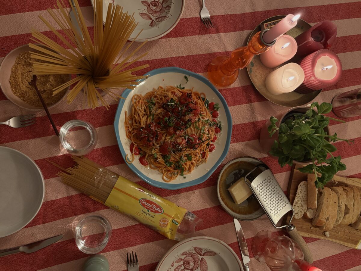 Tafelsetting Stukoreceptjes Spaghetti met paprika-tomaat saus