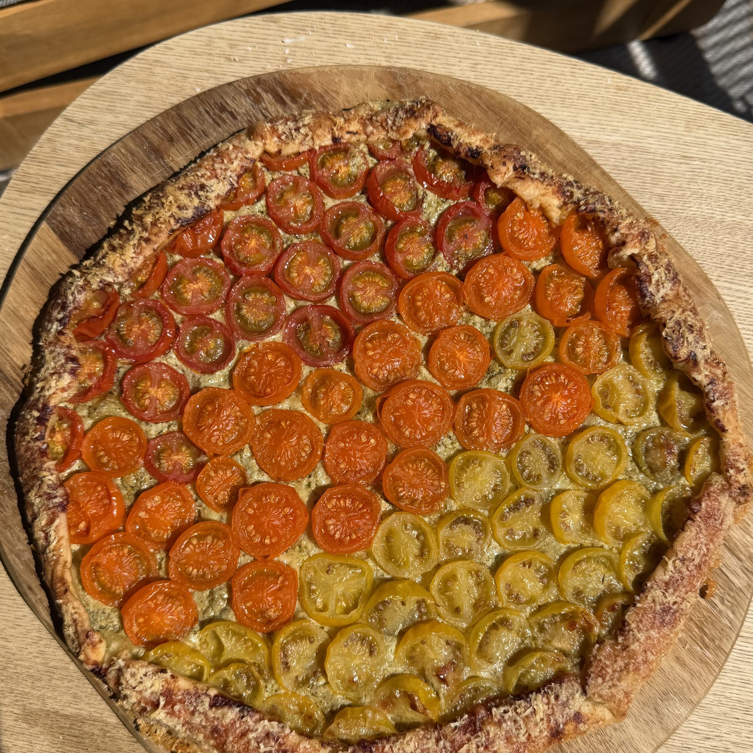 Tomaten galette met ricotta pesto