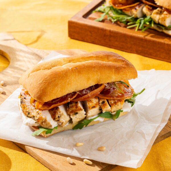 Recept Ciabatta sandwich met pesto, kip en burrata